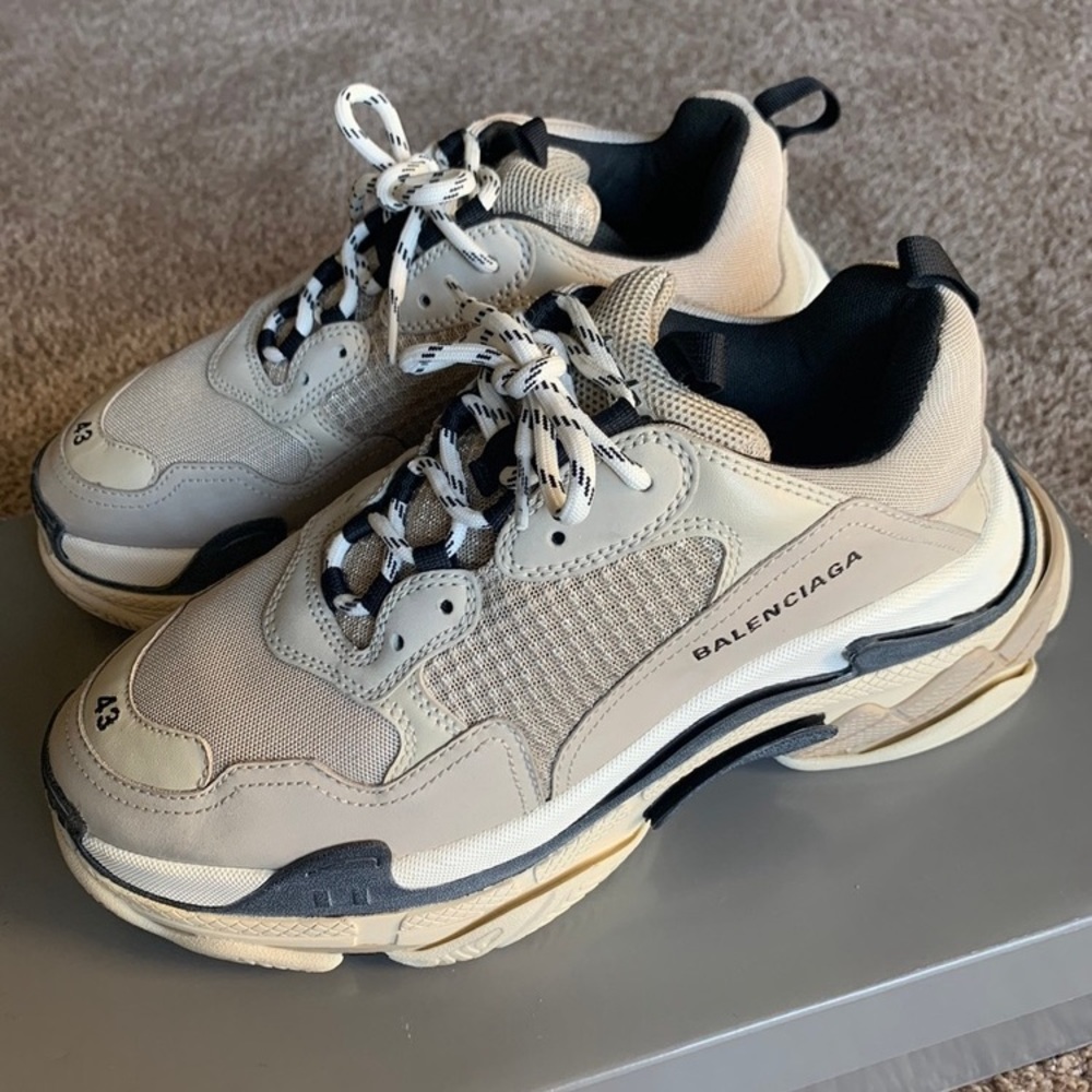Balenciaga triple s